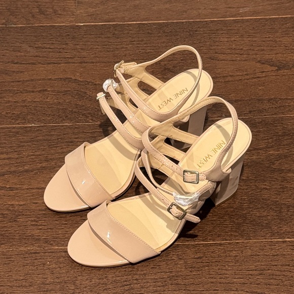 NWT Nine West Beige Strappy Block Heels Size 9